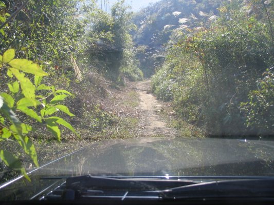 山路行进